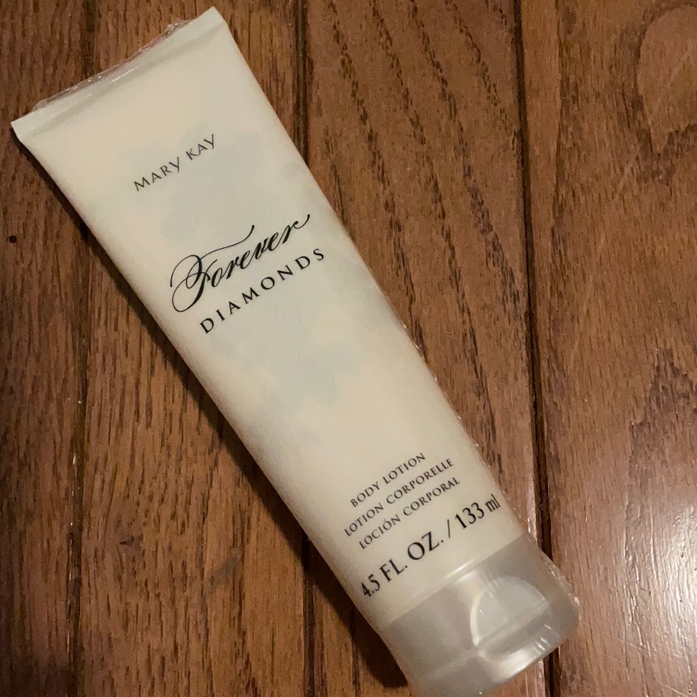 Mary Kay Forever Diamonds Body Lotion
